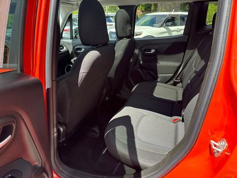 Used 2021 Jeep Renegade Latitude AWD/4WD image 23