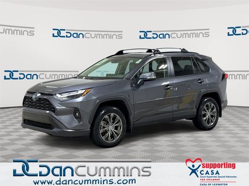 Used 2023 Toyota RAV4 XLE Premium image 1