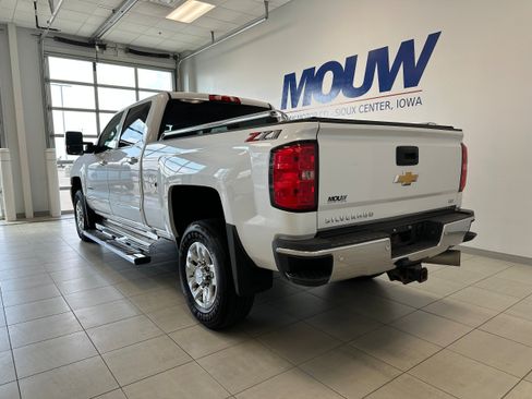 Used 2019 Chevrolet Silverado 2500 LTZ w/ Duramax Plus Package AWD/4WD image 6