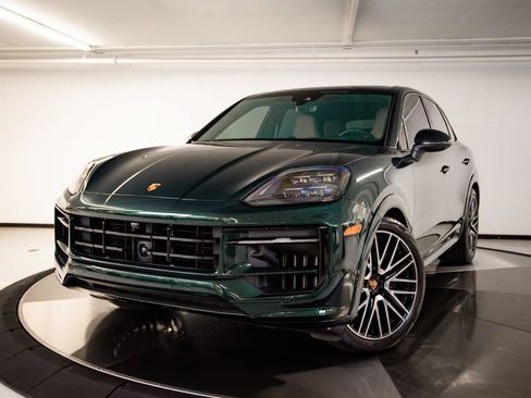 Used 2024 Porsche Cayenne S AWD/4WD image 1