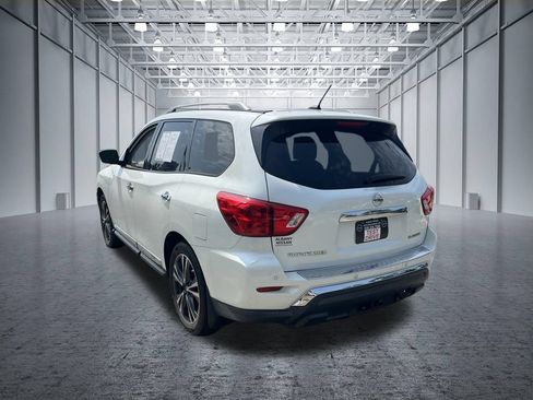 Used 2017 Nissan Pathfinder Platinum FWD image 9