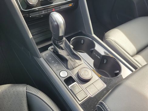 Used 2023 Volkswagen Atlas Cross Sport SEL image 37