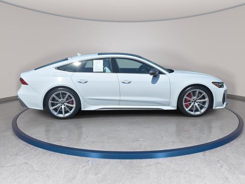 Used 2025 Audi RS 7 Performance AWD/4WD image 4