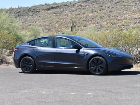 Used 2024 Tesla Model 3 Long Range AWD/4WD image 3