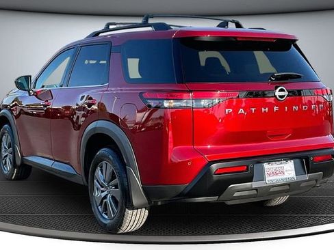 New 2026 Nissan Pathfinder SV image 3
