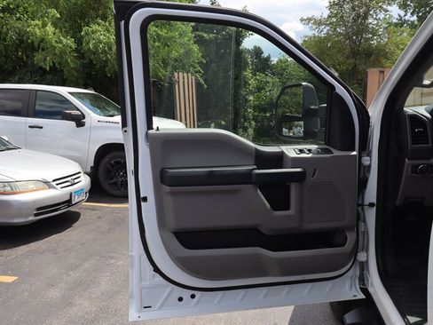 Used 2022 Ford F250 XL w/ Power Equipment Group AWD/4WD image 19