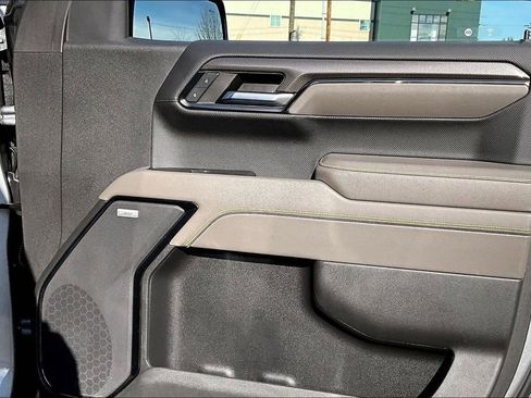 Used 2024 Chevrolet Silverado 1500 ZR2 image 24