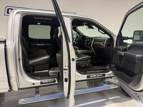 Used 2019 Ford F250 Platinum w/ Platinum Ultimate Package AWD/4WD image 11