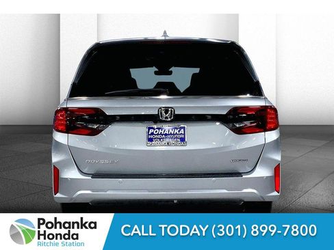 New 2026 Honda Odyssey Touring image 4