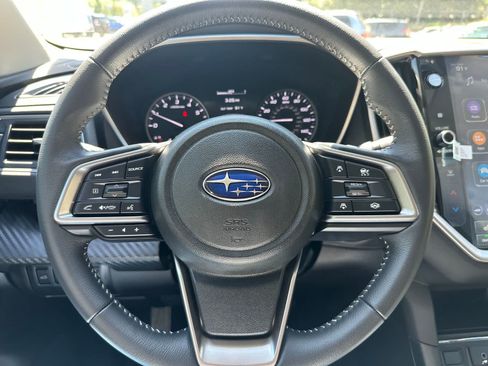 Used 2025 Subaru Ascent Premium AWD/4WD image 17