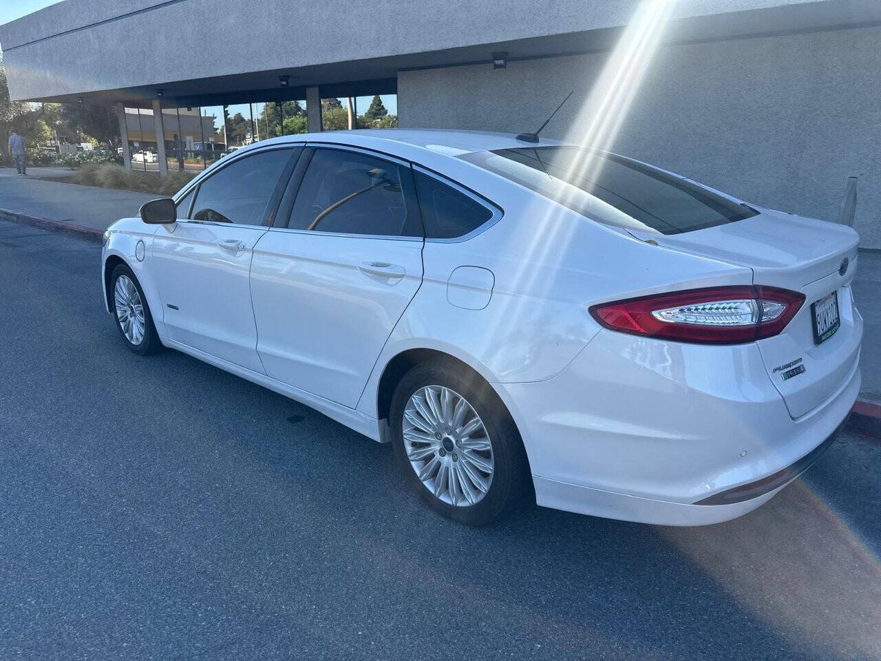 Used 2016 Ford Fusion Energi SE w/ Driver Assist Package FWD image 8
