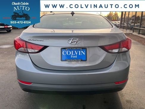 Used 2015 Hyundai Elantra SE image 30