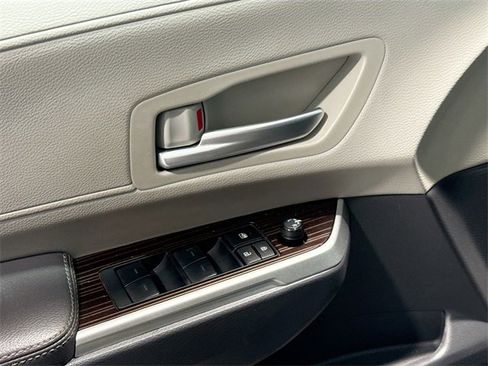 Certified 2024 Toyota Sienna XLE image 15