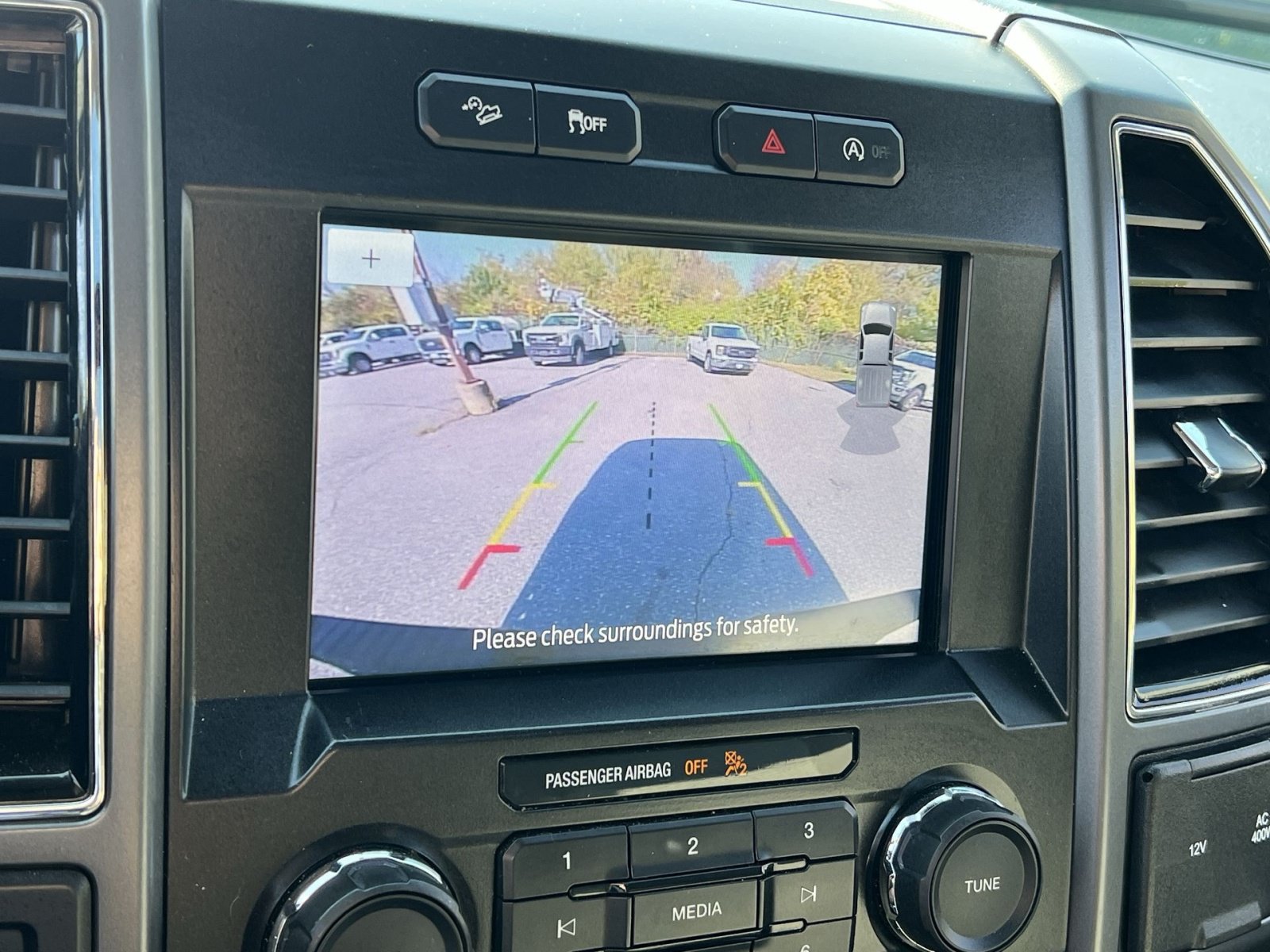 Used 2019 Ford F150 XLT w/ Equipment Group 302A Luxury AWD/4WD image 19