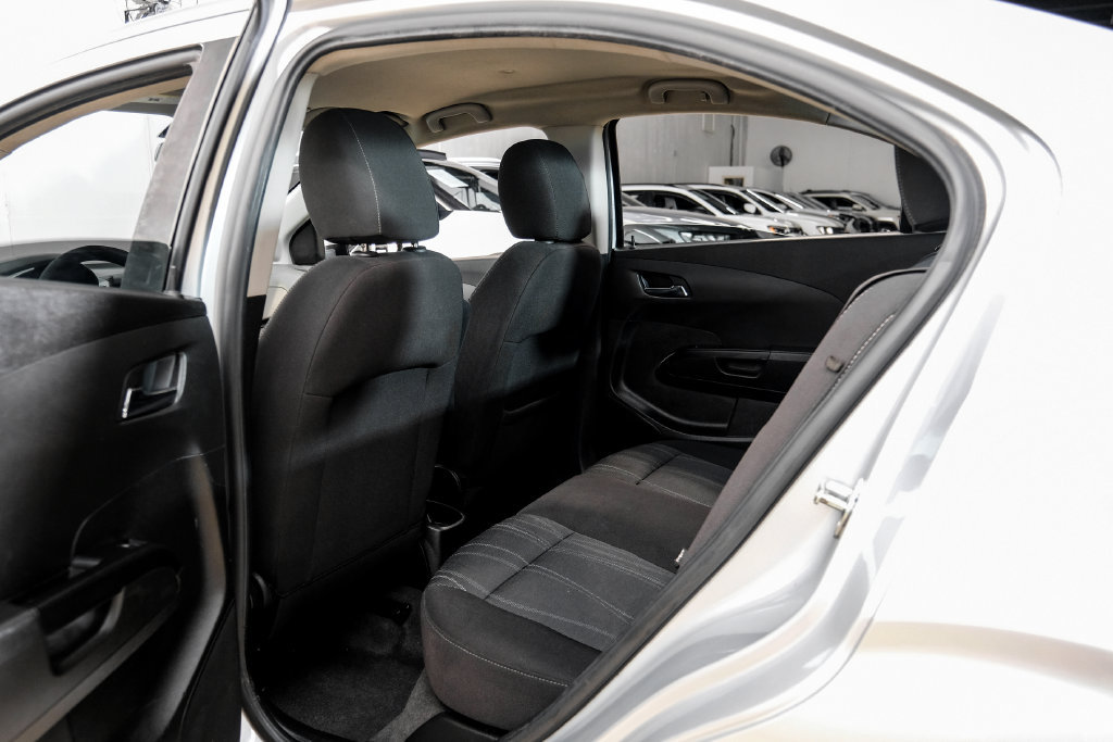 Used 2020 Chevrolet Sonic LT FWD image 45