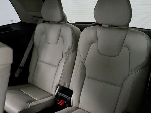 Used 2021 Volvo XC90 T8 Inscription w/ Lounge Package AWD/4WD image 38