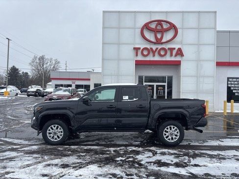 New 2026 Toyota Tacoma SR5 image 2