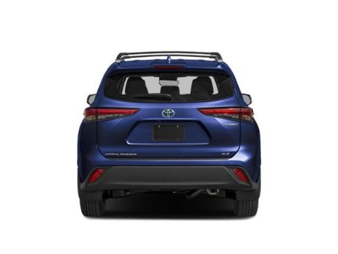 Used 2023 Toyota Highlander XLE AWD/4WD image 5