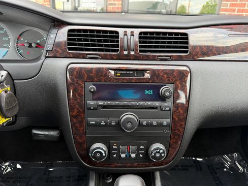 Used 2014 Chevrolet Impala LTZ FWD image 14