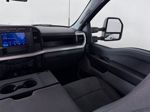 Used 2023 Ford F250 XL image 22