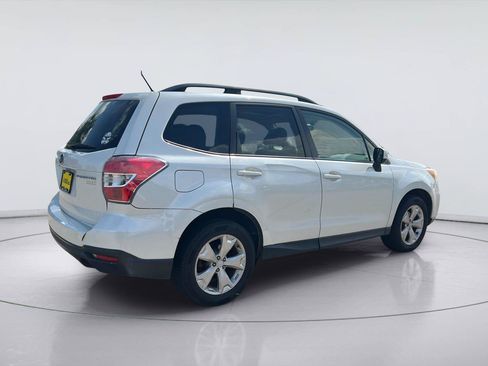 Used 2015 Subaru Forester 2.5i Premium w/ All-Weather Package AWD/4WD image 4