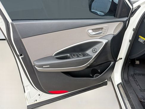 Used 2018 Hyundai Santa Fe Limited image 23