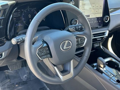 Used 2024 Lexus RX 350 FWD w/ Technology Package image 23