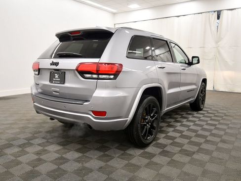 Used 2021 Jeep Grand Cherokee Altitude AWD/4WD image 8