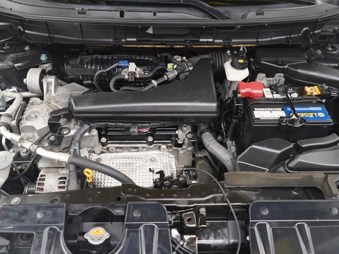 Used 2017 Nissan Rogue SV w/ Midnight Edition Package image 31