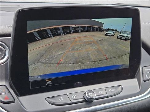 Used 2025 Chevrolet Blazer LT FWD image 13