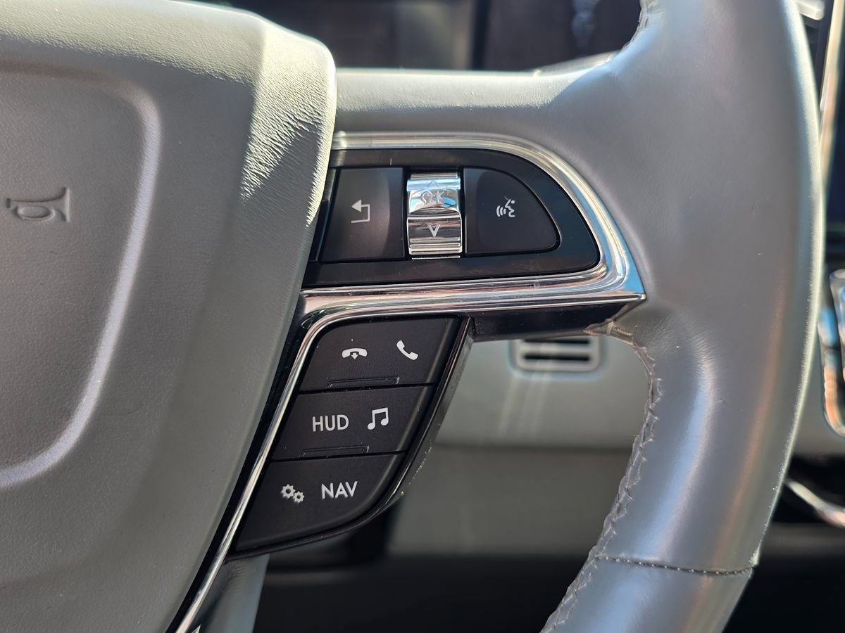 Used 2018 Lincoln Navigator L Select w/ Technology Package RWD image 39