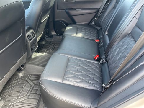 Used 2021 Nissan Rogue Platinum FWD image 12
