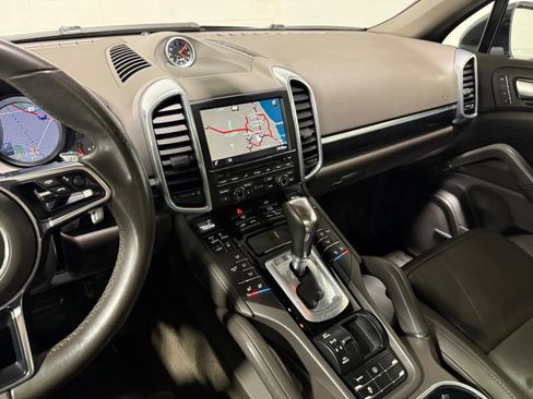 Used 2016 Porsche Cayenne AWD/4WD image 39