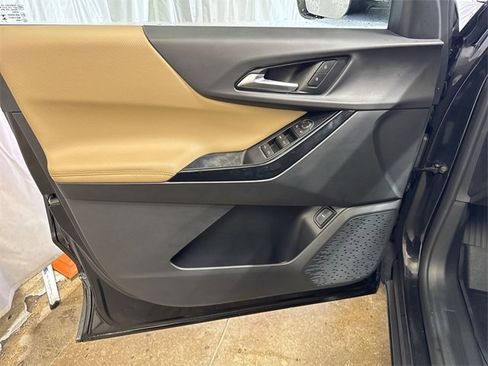 Used 2026 Chevrolet Equinox ACTIV w/ LPO, Floor Liner Package image 23