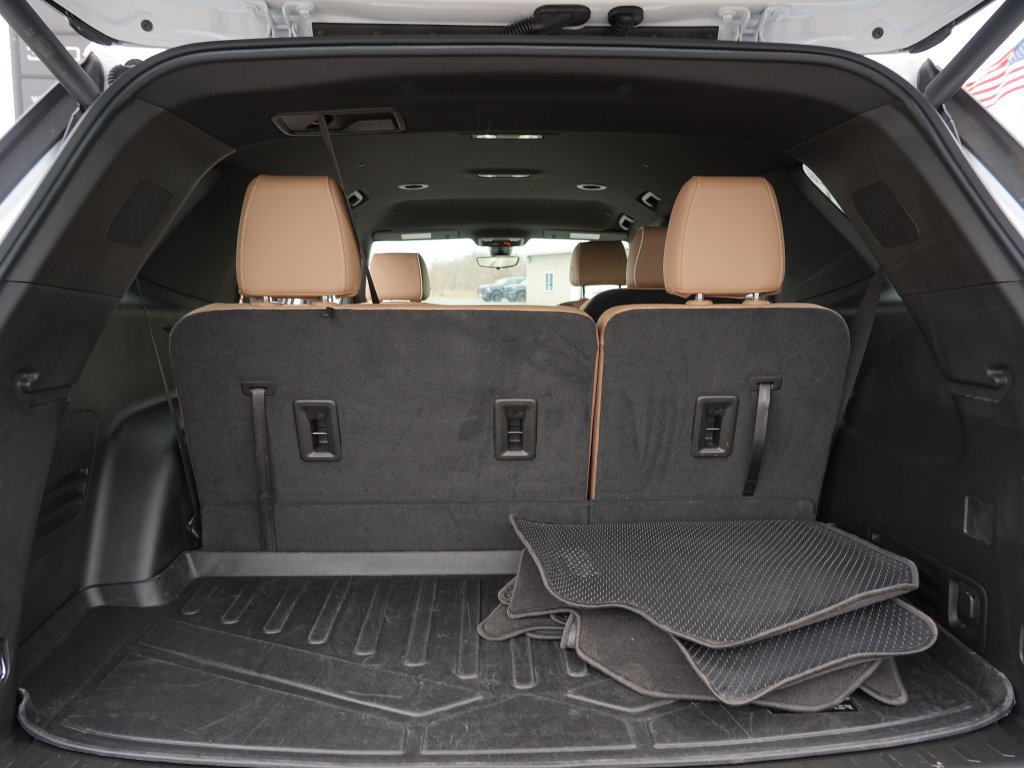 Used 2023 Chevrolet Traverse Premier AWD/4WD image 28