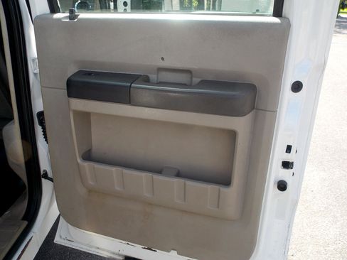 Used 2009 Ford F350 XL image 17