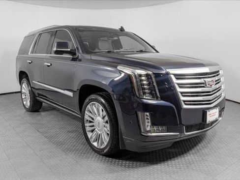 Used 2019 Cadillac Escalade Platinum AWD/4WD image 11