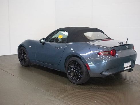 Used 2021 MAZDA MX-5 Miata Club RWD image 23