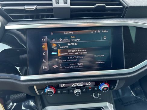 Certified 2022 Audi Q3 2.0T Premium Plus w/ Premium Plus Package AWD/4WD image 21
