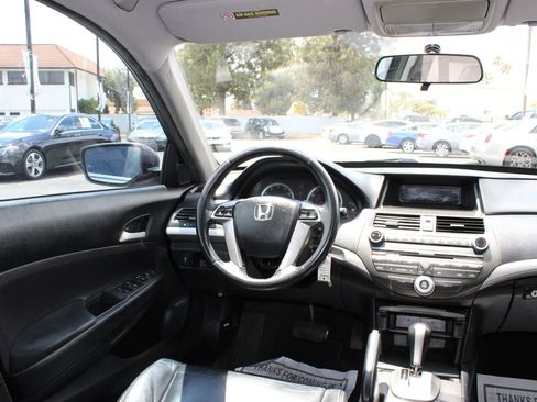 Used 2011 Honda Accord SE image 19