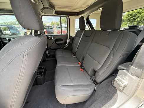 Used 2019 Jeep Wrangler Unlimited Sport S AWD/4WD image 28