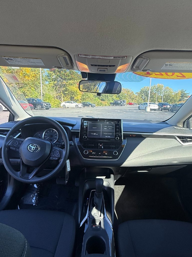 Used 2021 Toyota Corolla LE FWD image 26