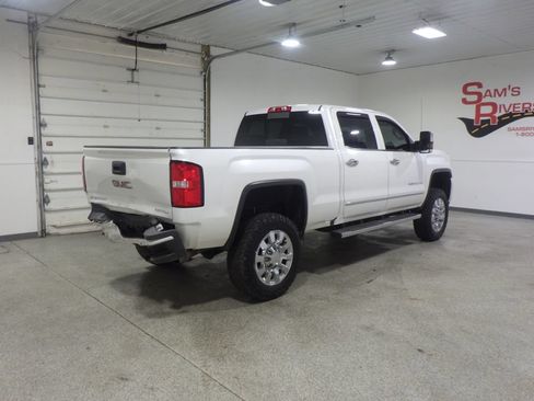 Used 2018 GMC Sierra 2500 Denali AWD/4WD image 4
