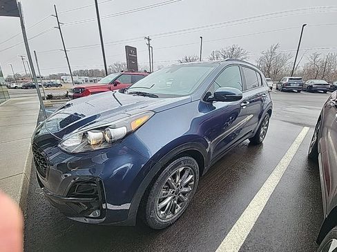 Used 2021 Kia Sportage S w/ S AWD Premium Package image 3