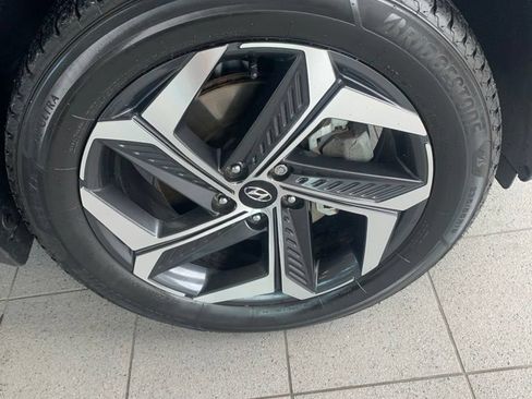 Certified 2023 Hyundai Tucson Limited AWD/4WD image 17