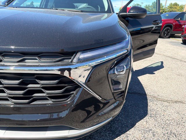 New 2026 Chevrolet Trax LT FWD image 9