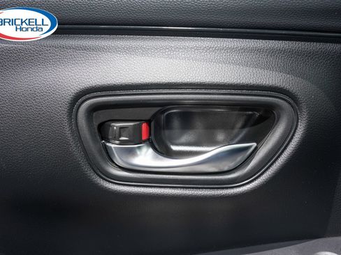 Certified 2023 Honda HR-V LX image 28