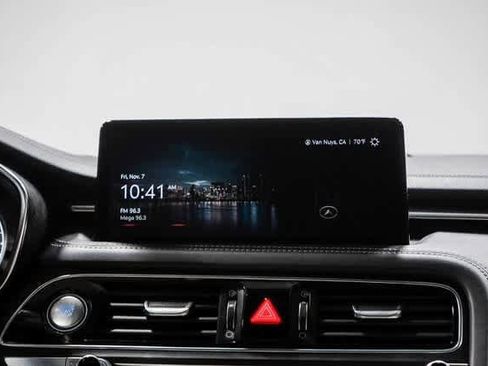 Used 2023 Genesis G70 3.3T image 14