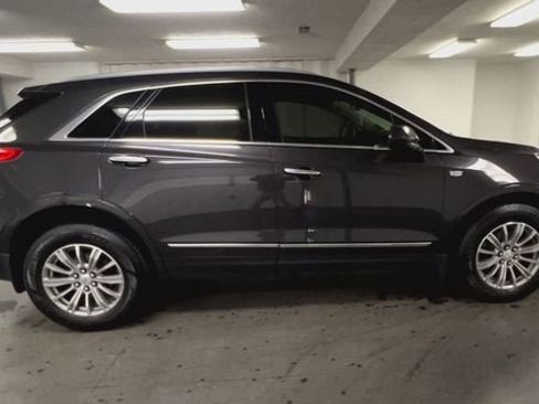 Used 2018 Cadillac XT5 Luxury w/ Driver Awareness Package image 9