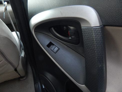 Used 2007 Toyota RAV4 4WD image 13